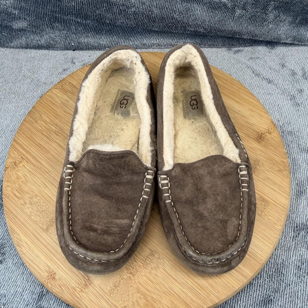 UGG Shoes Womens Size 8 Brown Suede Moccasin Slippers Shearling Lined Indoor